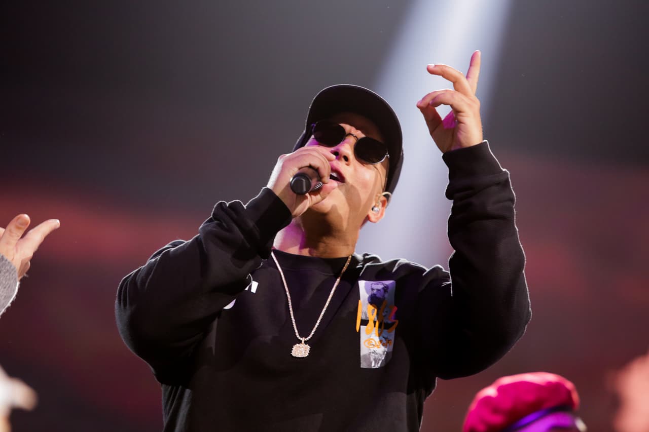Daddy Yankee recibó el Premio Lo Nuestro por su trayectoria.