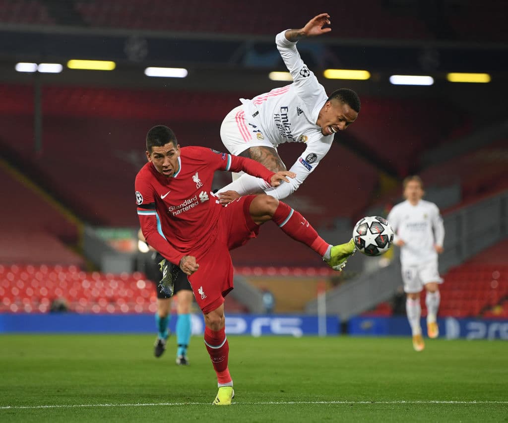 Sin goles termina el encuentro entre el Liverpool y el Real Madrid durante el partido de vuelta de Cuartos de Final de la UEFA Champions League, sin embargo, los 'Merengues' califican a la semifinal por marcador global 3-1, conseguido en el partido de ida. El equipo dirigido por Zidane se enfrentará al Chelsea por un boleto a la final.