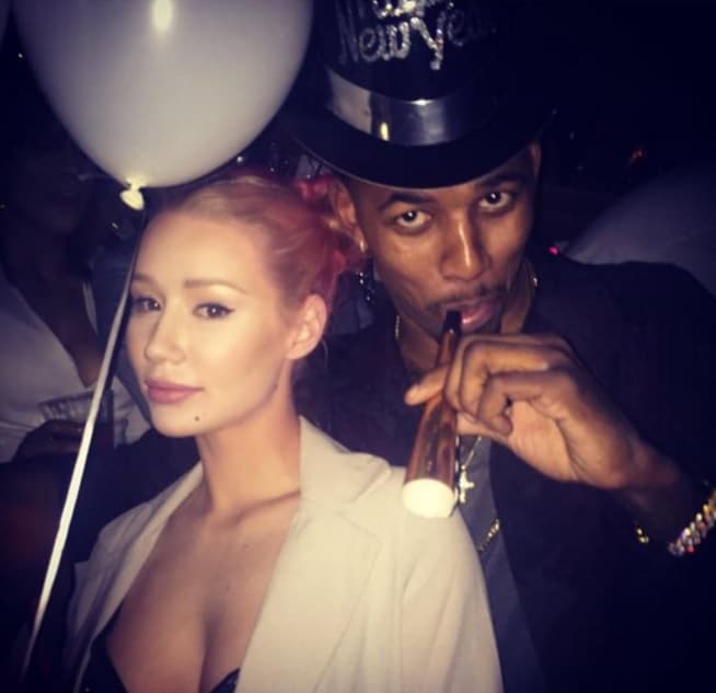 iggy Azalea también se fue de fiesta y así compartió el momento en que celebró la cuenta regresiva para la llegada del 2016.
