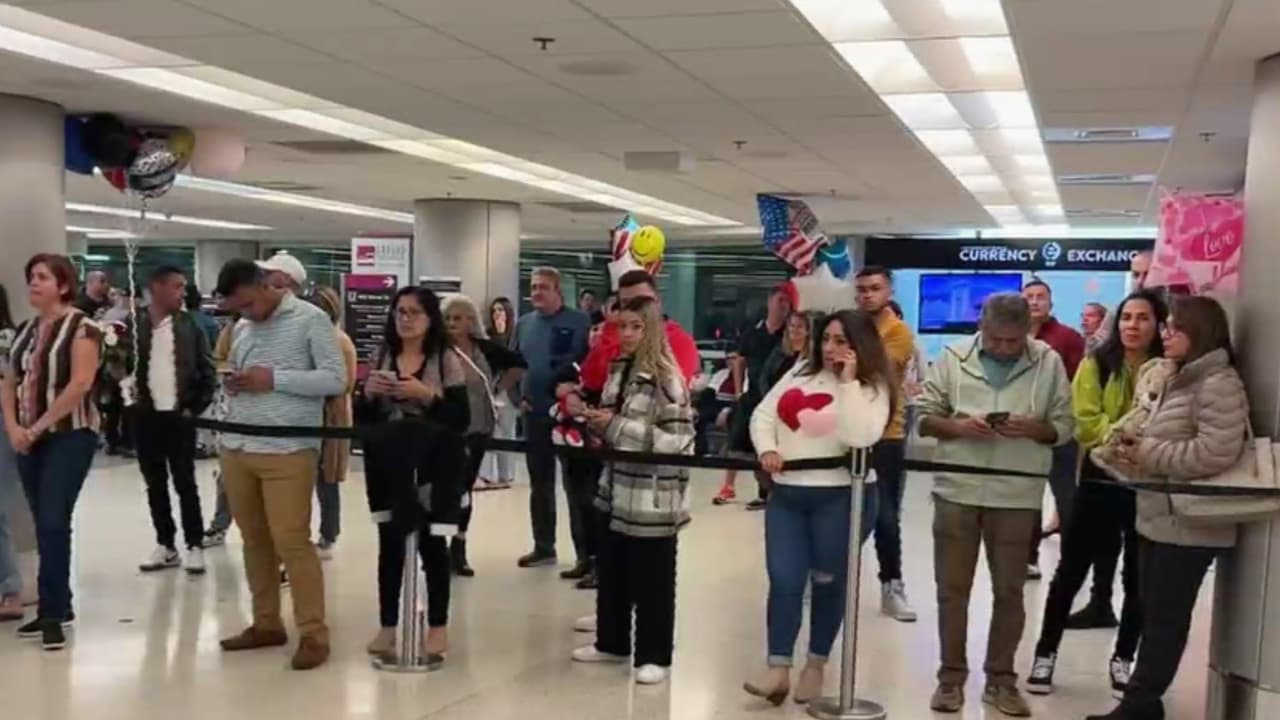 Gobierno de Biden reactiva programa de 'parole humanitario' para Cuba, Haití, Nicaragua y Venezuela