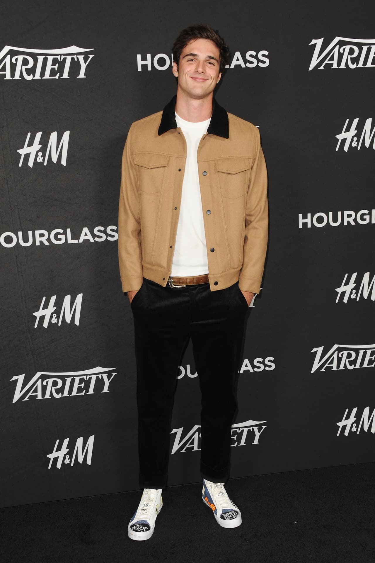 Curiosamente el actor de ‘Euphoria’ (2019) sí está ligado con Disney y el mar, pues su debut en la pantalla grande fue en ‘Piratas del Caribe: la venganza de Salazar’ (2020) con un pequeño papel.