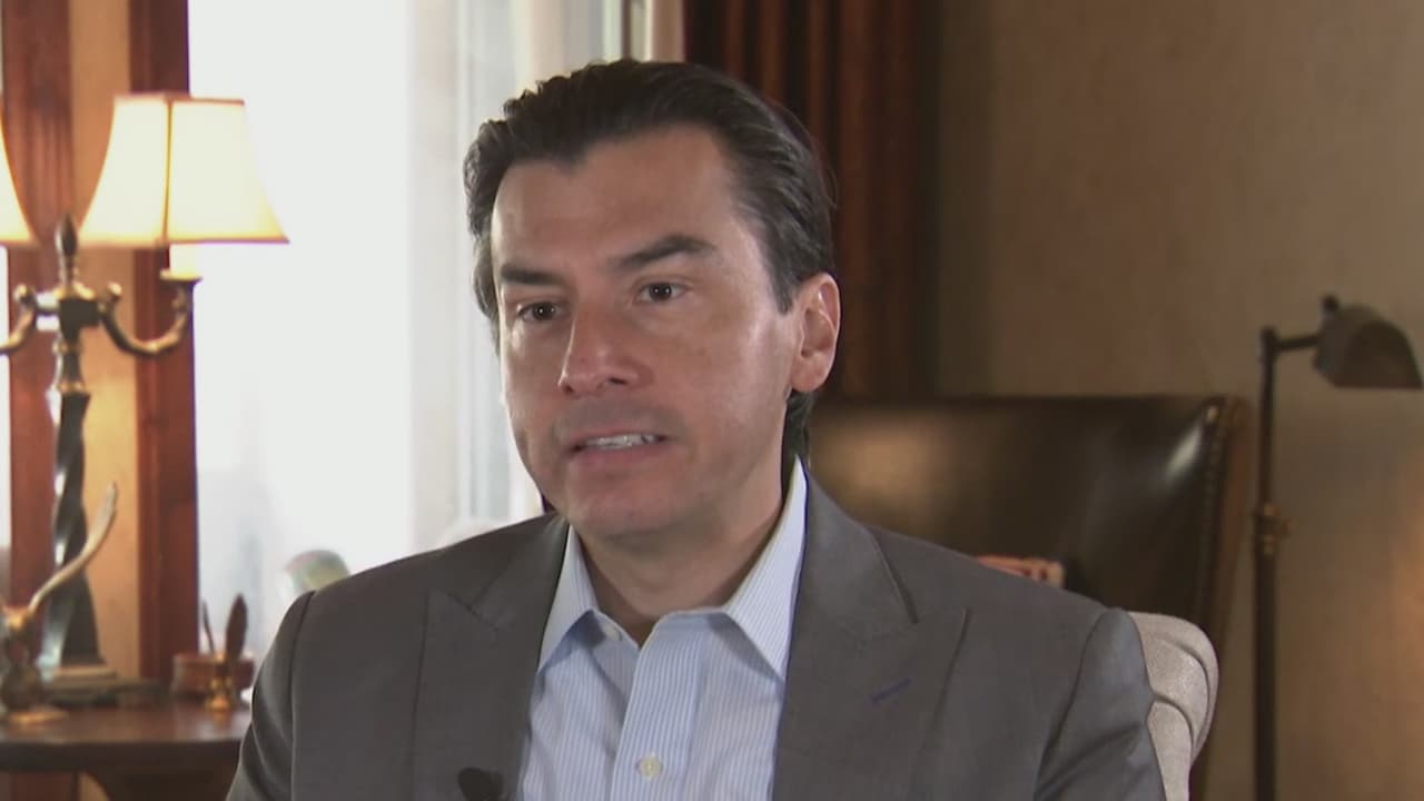 Marco López podría ser el primer gobernador de Arizona que habla español desde 1974