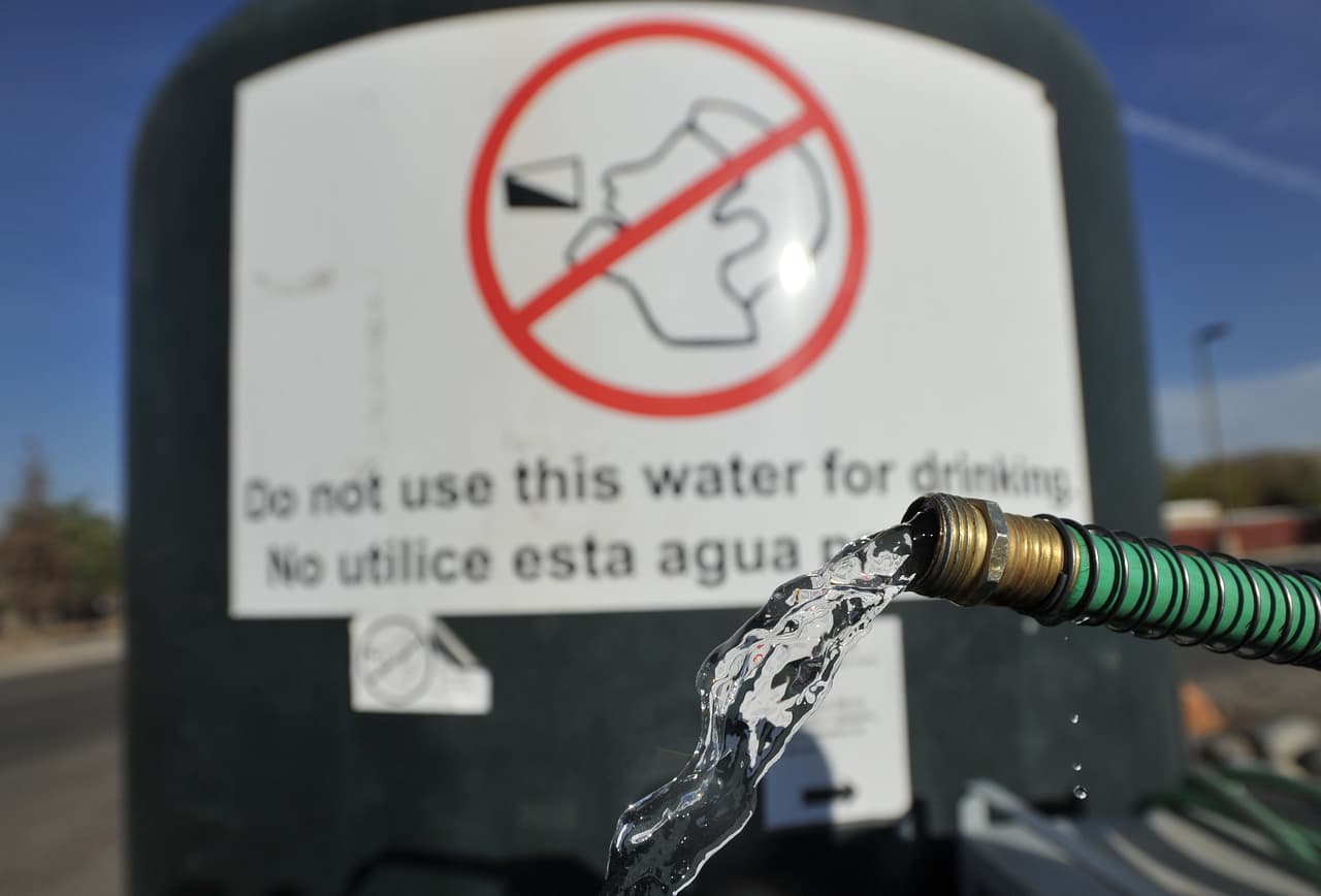 Habitantes de Nueva York están preocupados de la calidad del agua que consumen a raíz de Flint