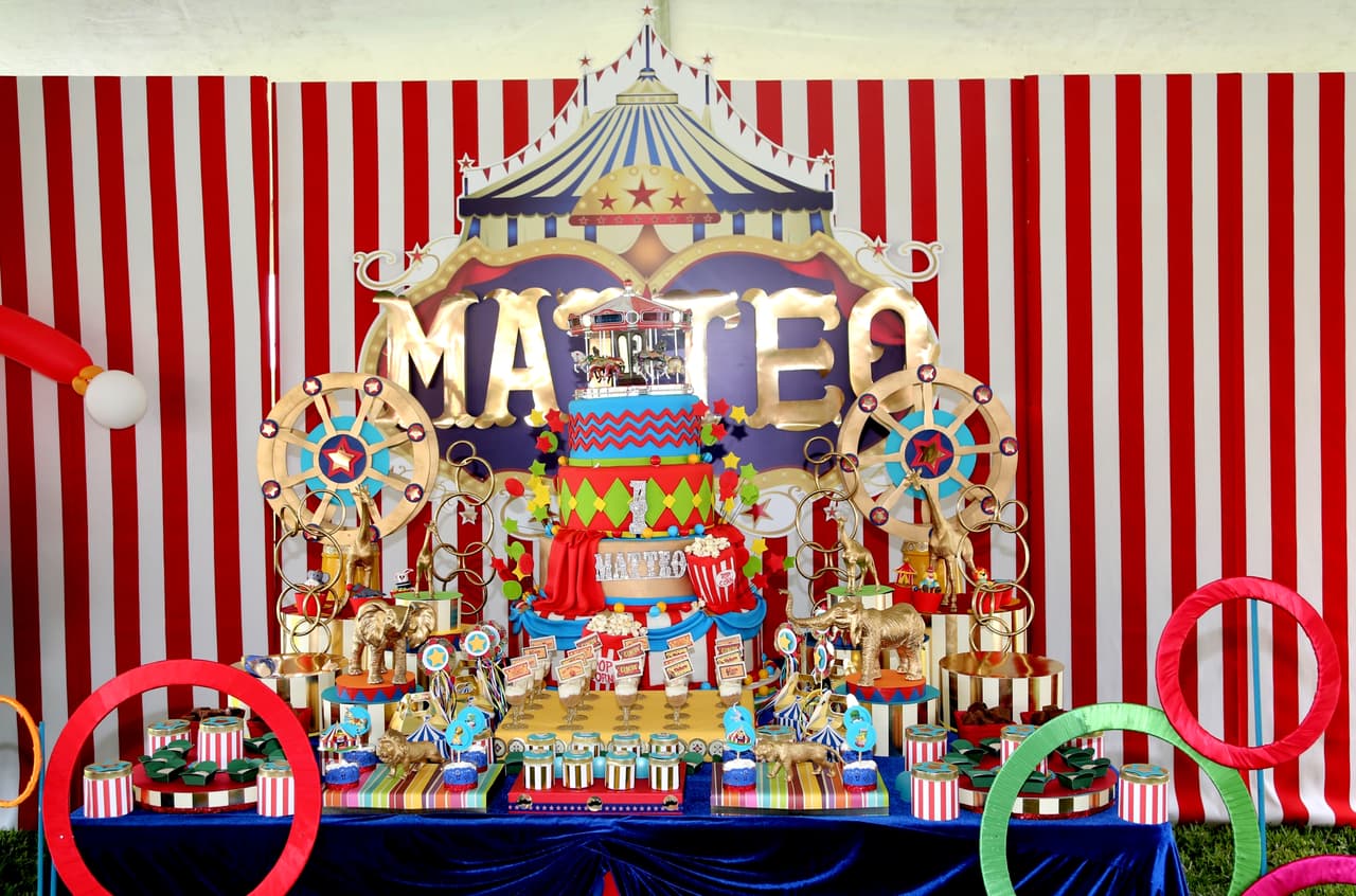 ¿Qué tal toda la decoración? ¿Quieres un postrecito?