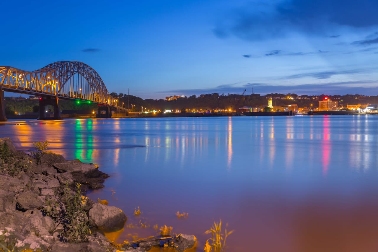 <b>Puesto 16: Dubuque, Iowa.</b> El 74.1% de los hogares gasta menos del 30% de sus ingresos en vivienda y el costo promedio es de 905.57 dólares por mes.
<br>