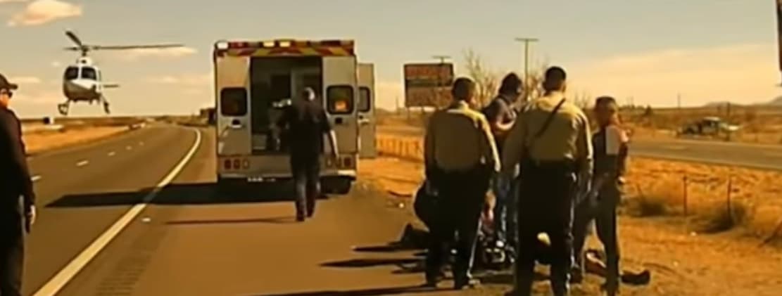 <b>La búsqueda. </b>Luego de Cueva se dio a la fuga, un agente de Investigaciones de Seguridad Nacional (HSI) llegó para tratar de auxiliar a Jarrott y se comunicó con varias agencias estatales y locales para localizar al hombre a bordo de la camioneta.
<br>