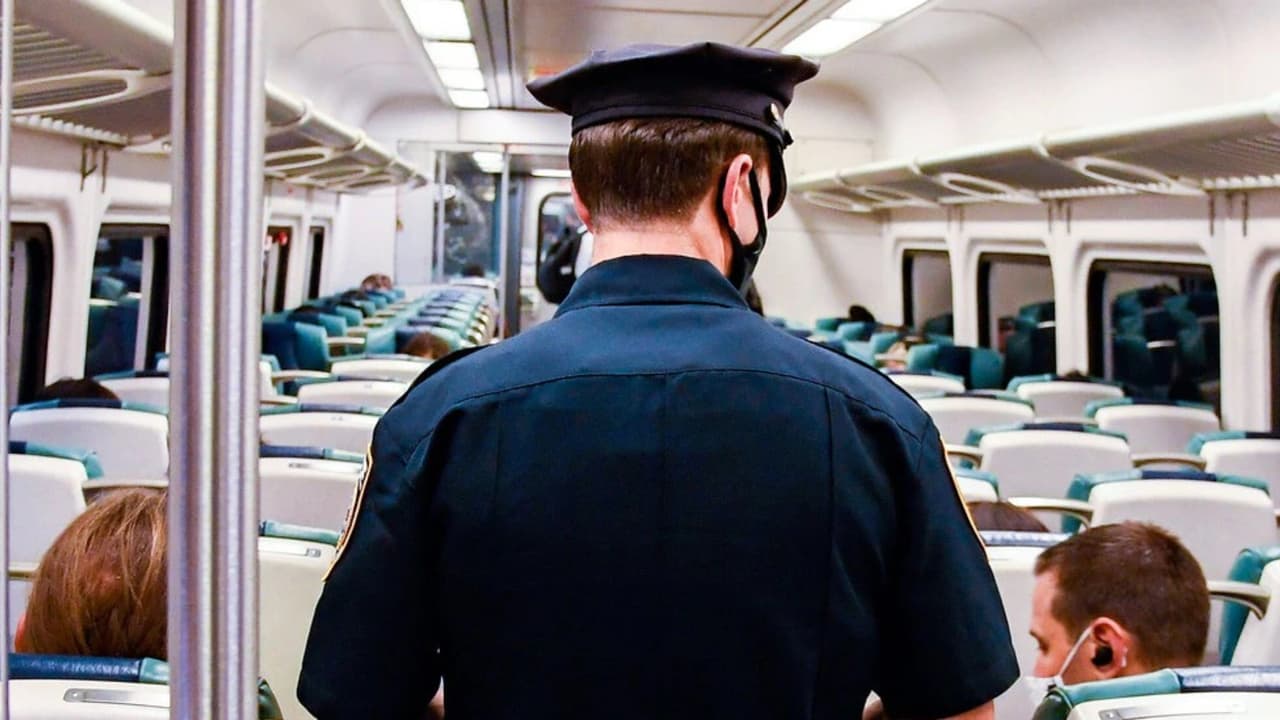 Incrementan un 40% los delitos en el metro de NY: esto es lo que debe hacer para protegerse 