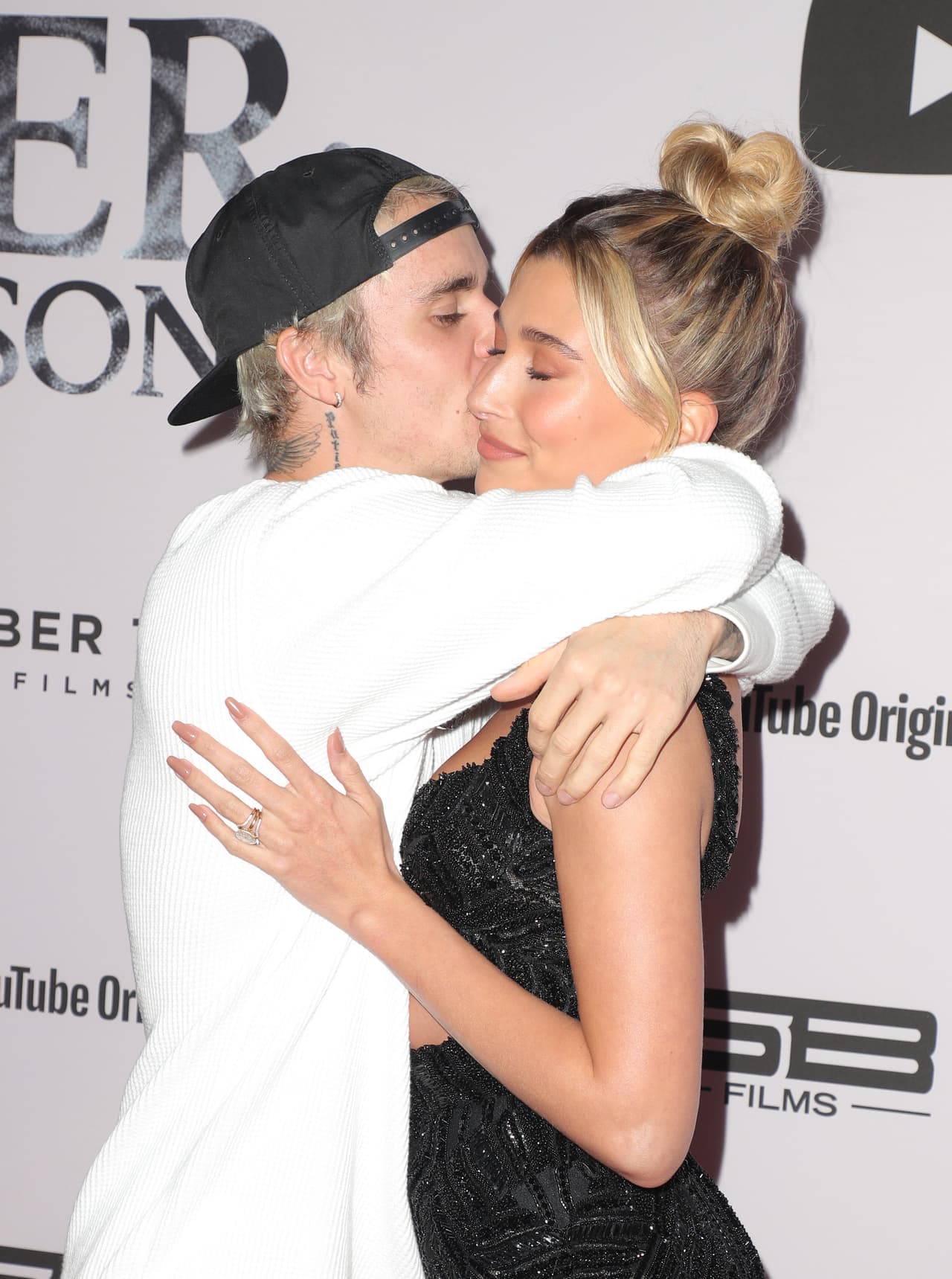 La canción estará incluida en el álbum 'Changes', que saldrá a la venta el 
<b><a href="https://www.univision.com/local/nueva-york-wxtv/cual-es-el-mejor-regalo-para-este-dia-de-san-valentin-video" target="_blank">Día de San Valentín</a></b>. No es el único proyecto en el que ahora está ocupado. Su serie documental para YouTube Originals también lo mantiene trabajando. 
<br>