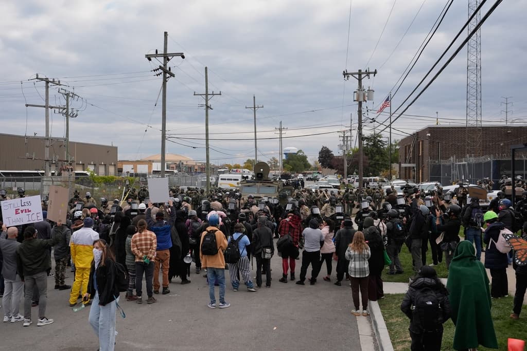 Protesta anti-ICE en Broadview: declaran asamblea ilegal y reportan arrestos