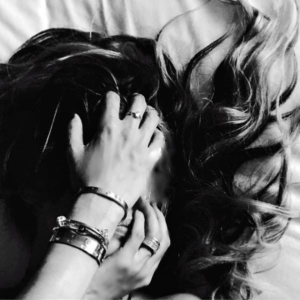 Así amaneció Galilea Montijo luego de una larga noche de rumba y celebración cumpleañera.