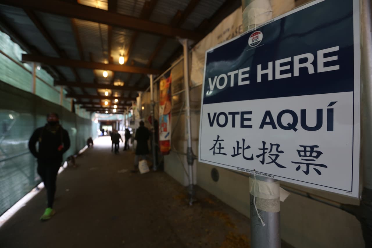 El 3 de noviembre se obrsevaron pocas colas y menos votantes. En la ciudad de Nueva York, 1.1 millones de neoyorquinos votaron de manera anticipada para estas elecciones generales.