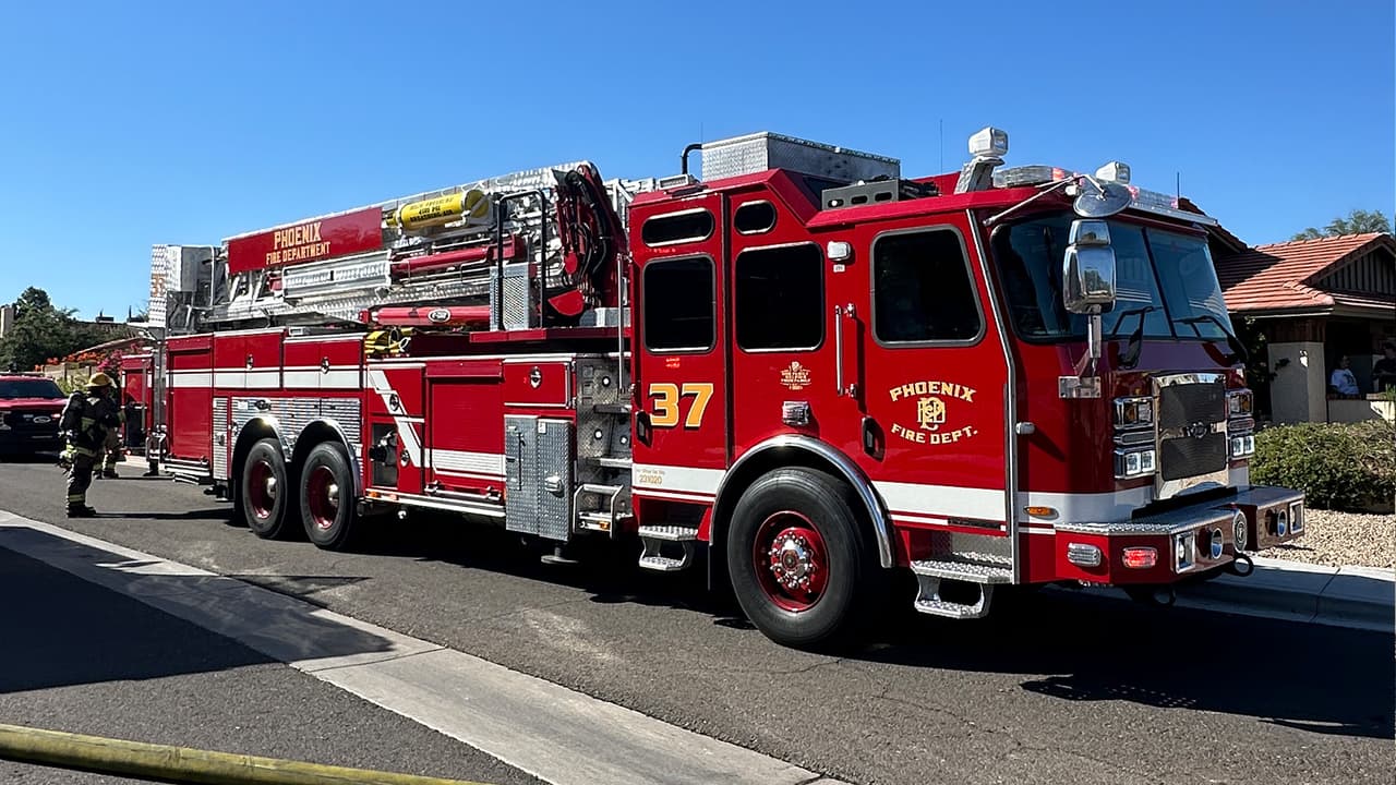 El comando contactó al propietario de la vivienda, quien dijo que los vehículos que se encontraban en su interior eran
<b>autos eléctricos de fabricación casera. </b>