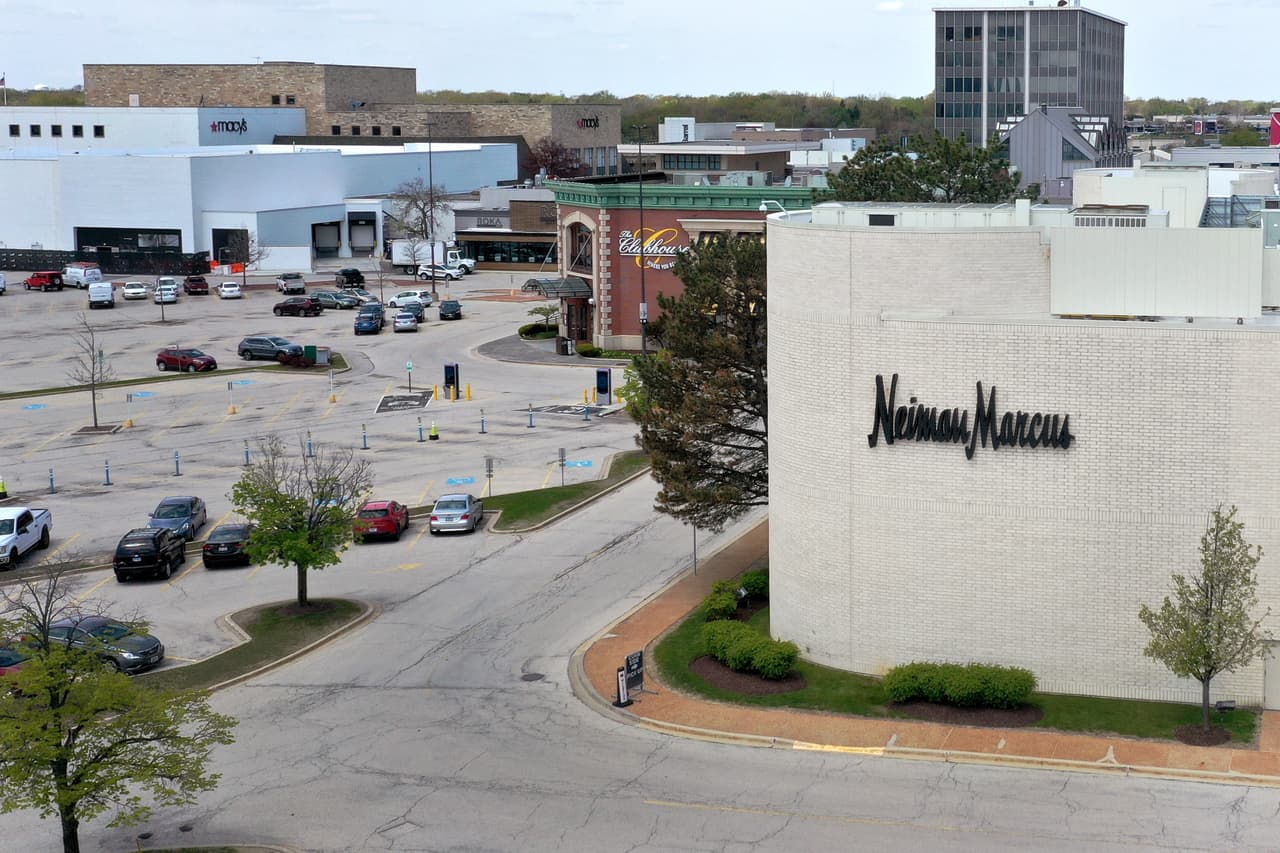 Las tiendas minoristas pueden abrir sus puertas a las compras en persona con las precauciones de seguridad que establece el IDPH y cumpliendo los límites de capacidad establecidos.