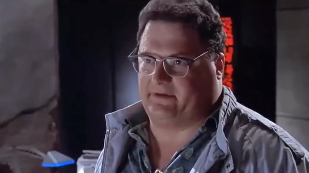 <b>Wayne Knight</b>
<br>Después de causar caos al dejar que los dinosaurios más peligrosos del parque escaparan, Dennis Nerdy sufrió una de las muertes más recordadas de la película.
<br>