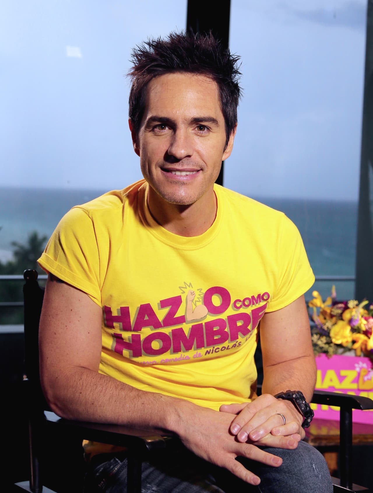 Actualmente está feliz y disfrutando de su hija Kailani, a quien tuvo con su esposa, la también actriz 
<b>Aislinn Derbez</b>.