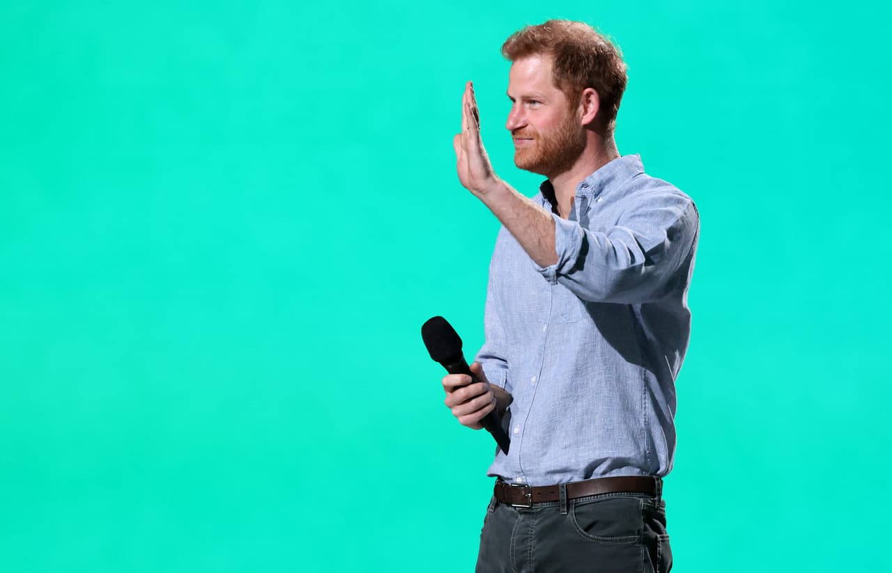 El príncipe Harry y Meghan Markle se desempeñan como presidentes de campaña de VAX Live, que "tiene como objetivo inspirar la confianza en las vacunas en todo el mundo y ayudar a que lleguen a todos, en todas partes", según un comunicado de la organización Global Citizen, que también auspició el concierto.
<br>
