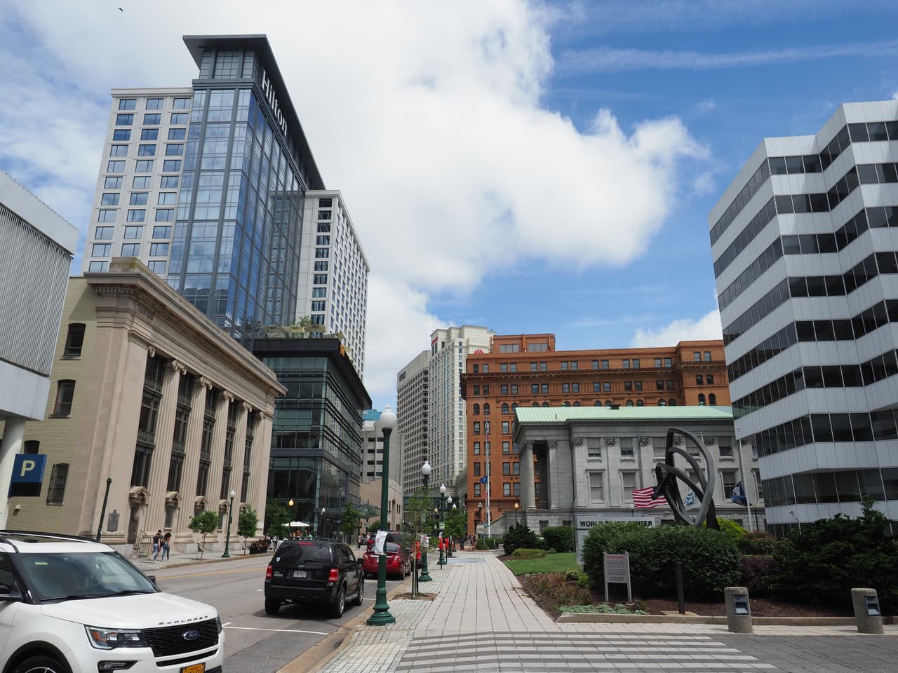 <b>Norfolk (Virginia)</b>
<br>
<br>
<b>Aumento de la tasa de homicidios entre 2020 y 2021: 21%.</b>
<br>
<br>El número de casos de violencia doméstica fue casi 4 % más alto en 2021: unos 3,075 incidentes más que en 2020.
<br>