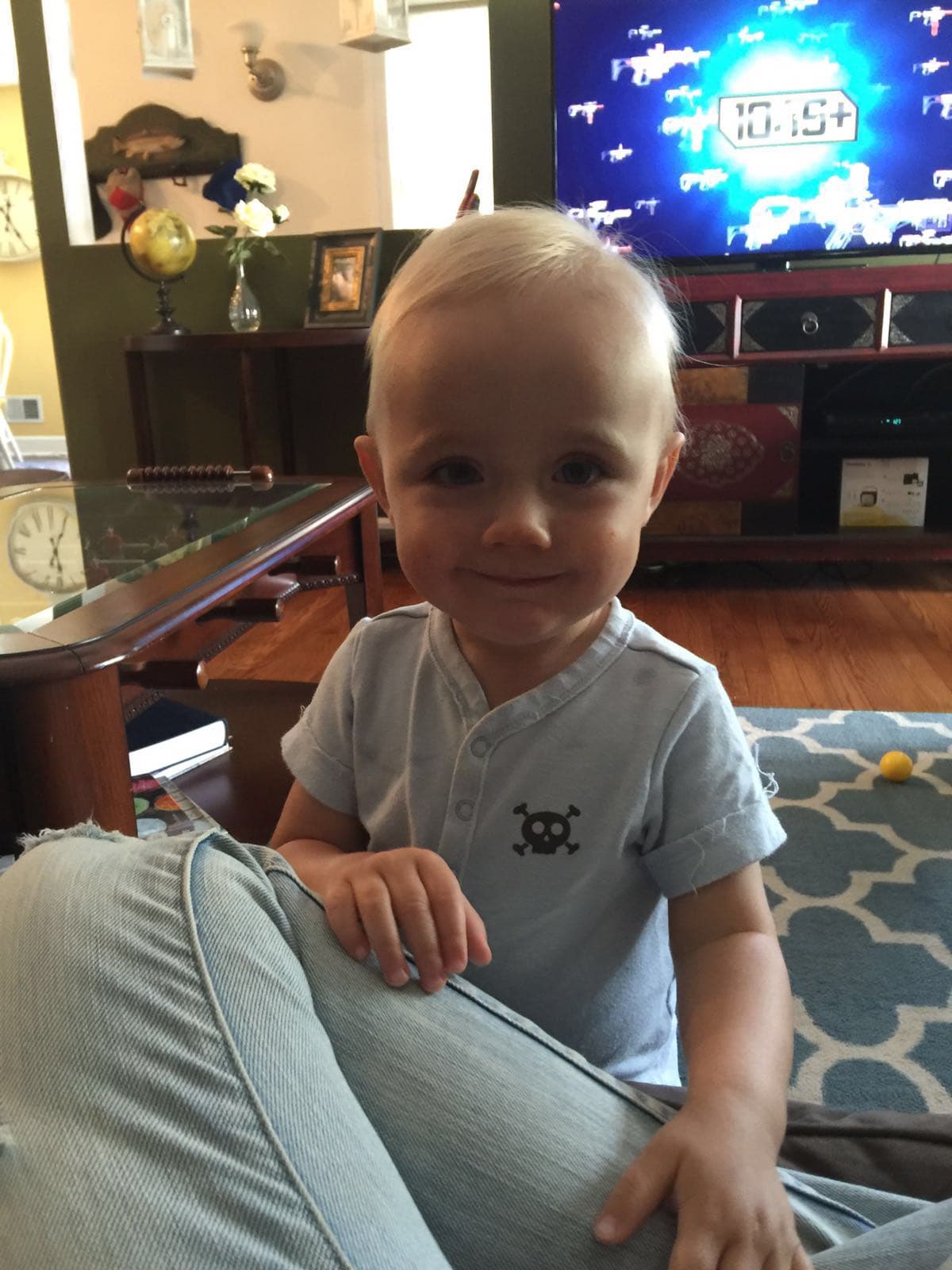 William está lleno de energía y las travesuras están a la orden del día.