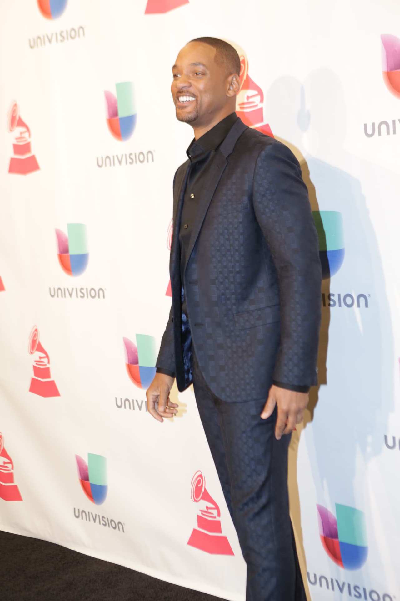 Will Smith hizo su aparición en Latin GRAMMY 2015, el actor de cintas como 'Suicide Squad' o 'Independence Day' llegó para dar una sorpresa a todos sus fanáticos.