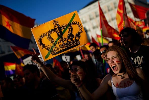 Bajo el lema “Referéndum ¡Ya!”, miles de detractores de la monarquía se manifestaron en Madrid.