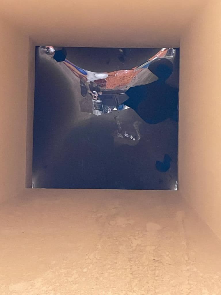 Autos y casas resultaron dañadas en el área de Keller.