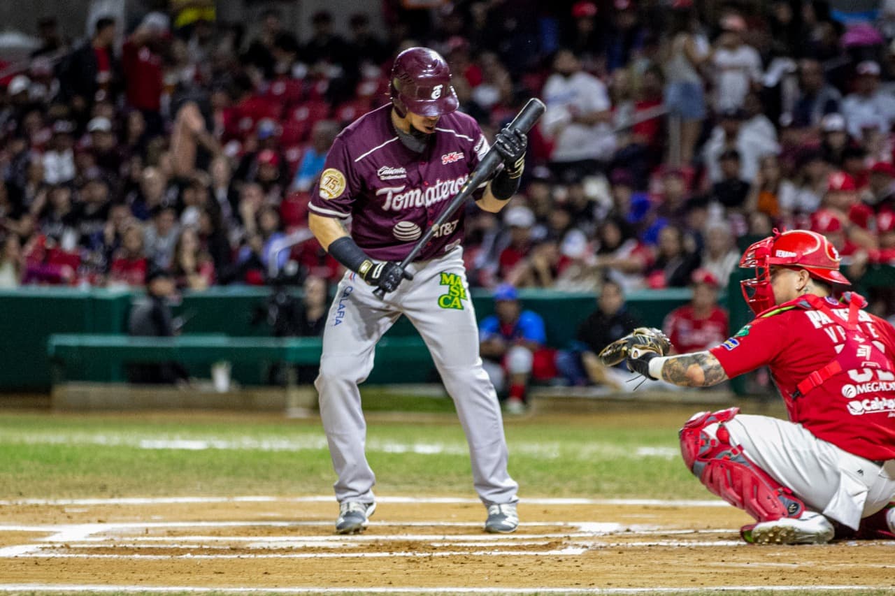 Venados da un golpe de autoridad y regresa en la serie ante Tomateros