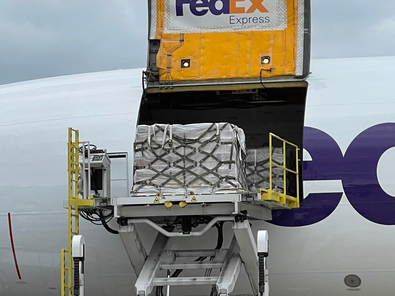 Un cargamento de leche de fórmula llegó al Aeropuerto Internacional Washington-Dulles, en Virginia, procedente de Alemania.