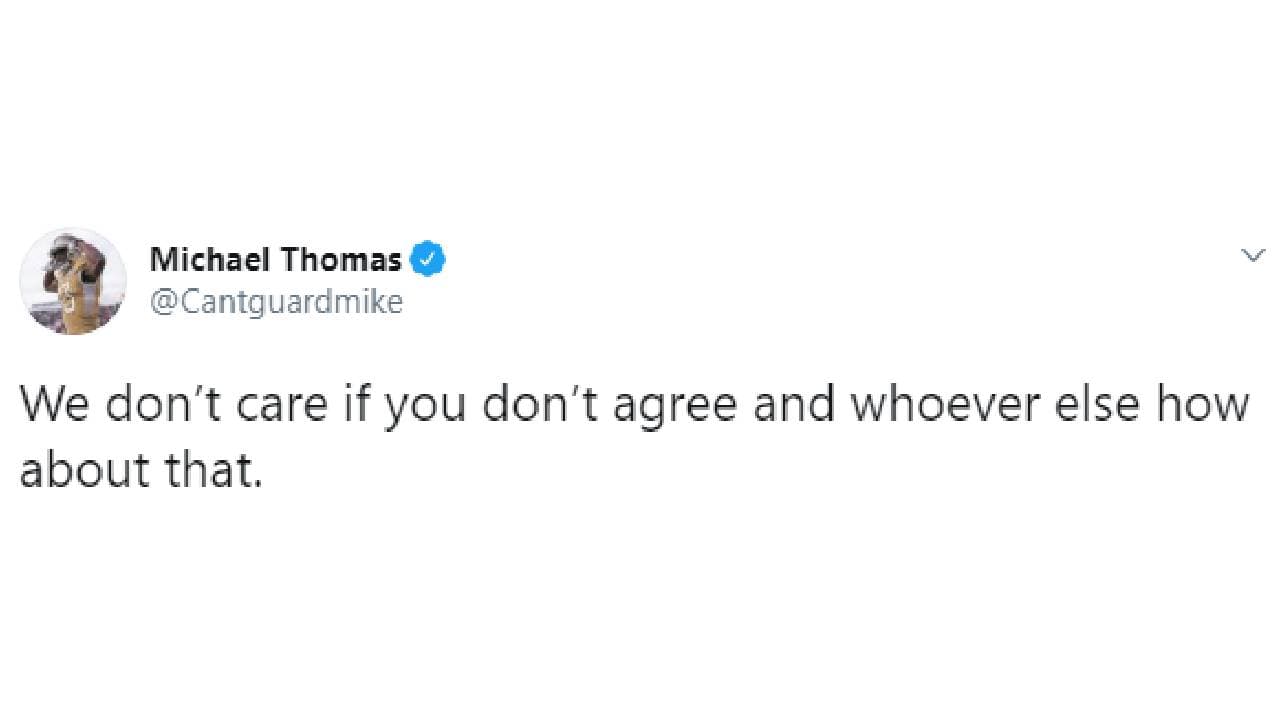 Así reaccionó el mundo ante lo que opina el QB sobre los jugadores que se hincan durante el himno de Estados Unidos.