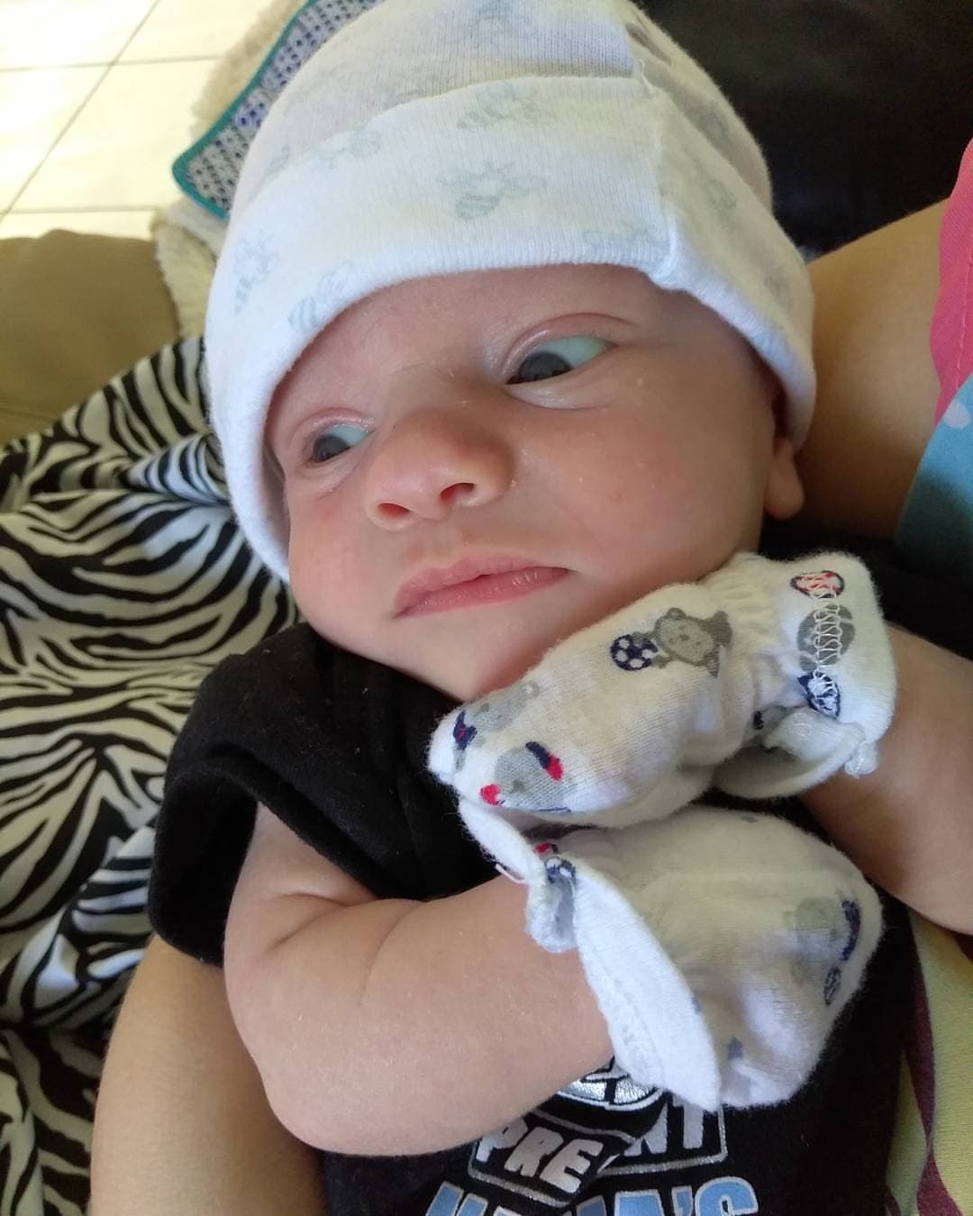 A través de su cuenta de Instagram, Carlitos ha publicado diversas imágenes de su pequeño hijo.