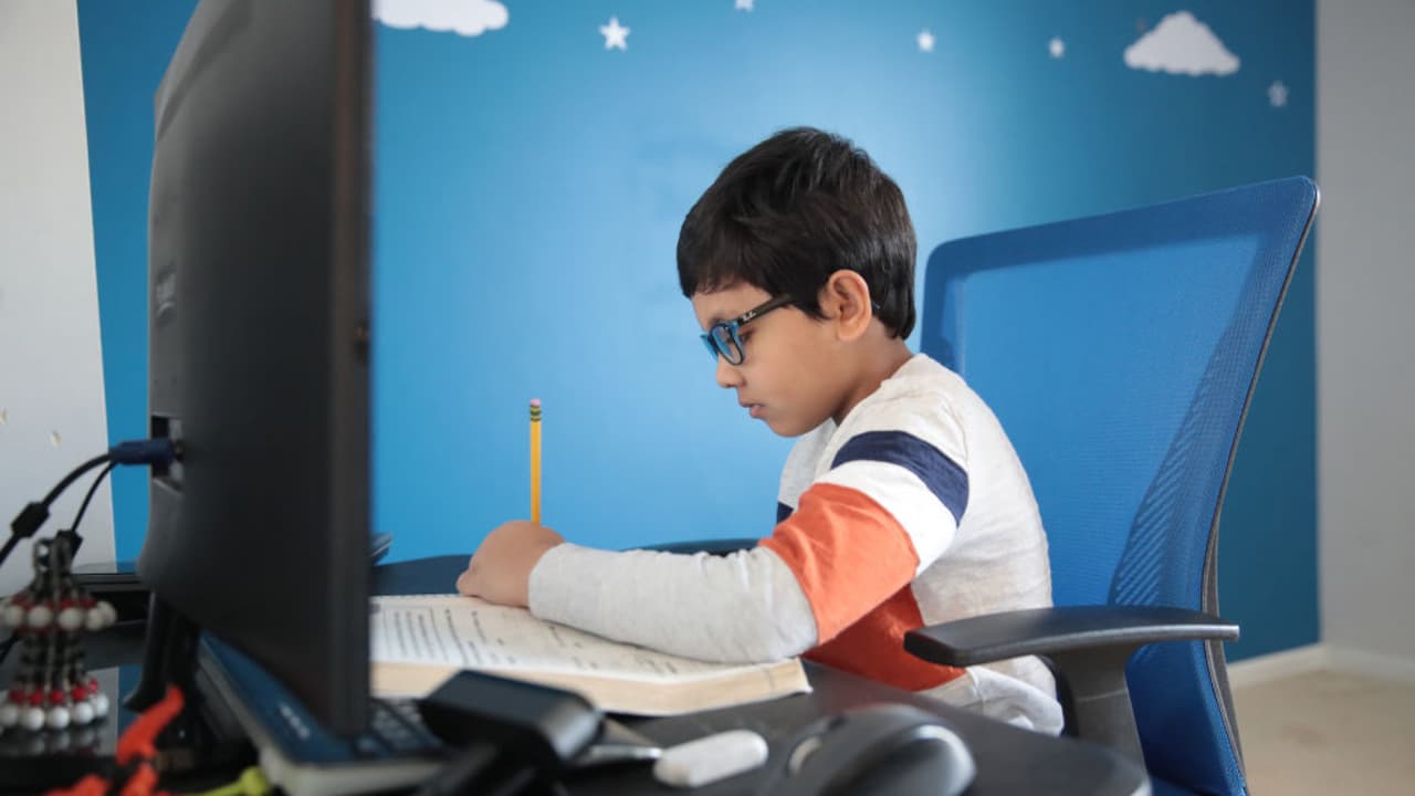 Padres en Allen no envían a sus hijos a la escuela por el covid-19: El distrito amenaza con llevarlos a corte