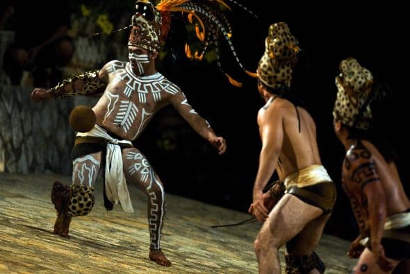 El juego es una representación de la cosmovisión de los mayas, explicó Fernández, pues representa la lucha "entre el bien y el mal, el día y la noche, o sea, entre la oscuridad y la claridad, y siempre triunfa el bien, y con respeto hacia la naturaleza y el ser humano".