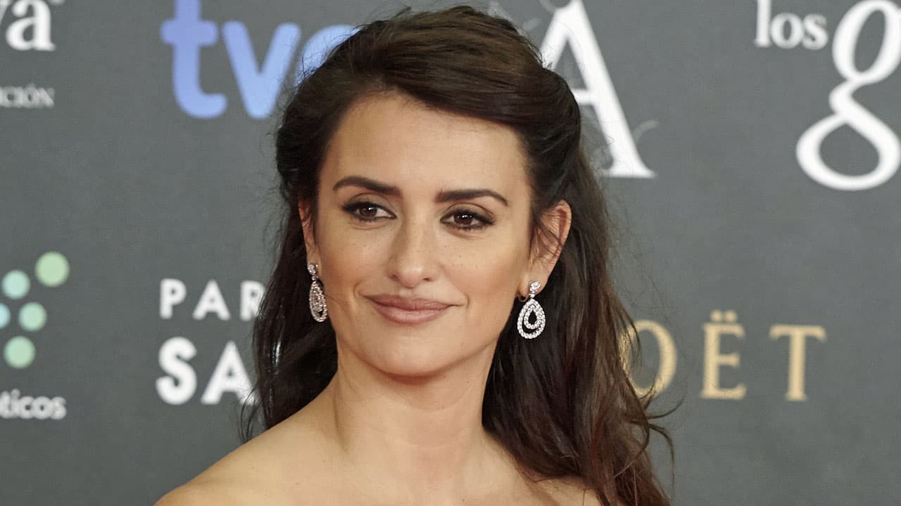 Penélope Cruz sigue intentando 'asimilar' la muerte de su padre