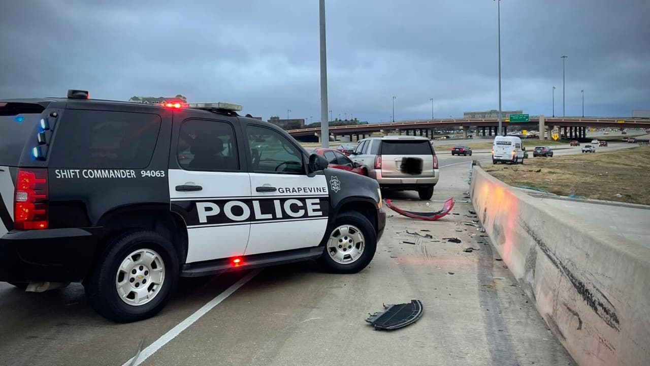 Puentes congelados y choques múltiples en autopistas al norte de Fort Worth por llovizna gélida