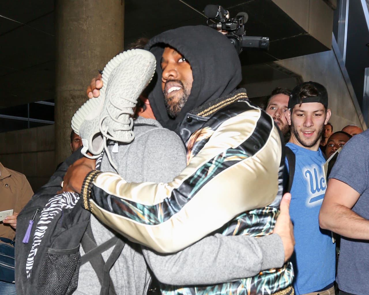 En la entrevista con Forbes, Kanye dijo que para sacar al mercado un nuevo modelo, se hacen cientos de prototipos.