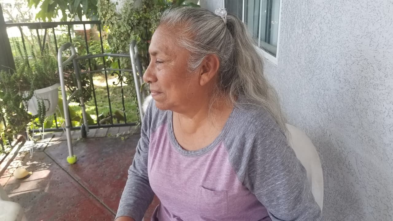 Su abuela, afirma que le dieron pocos meses de vida, por lo que verla crecer ha sido un mezcla de sentimientos.
