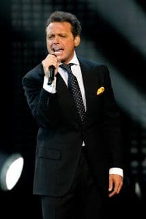 <b>Luis Miguel</b>
<br>Nominaciones 1:
<br>Tour Del Año: México por Siempre