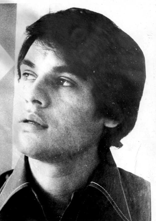 Juan Gabriel, circa 1971, cuando finalmente adopta su identidad artística, luego de algunos años cantando bajo el nombre artístico de Adán Luna. México.