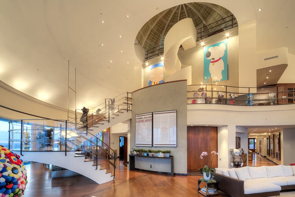 El cantante y productor Pharrell Williams vendió su "penthouse" de Miami por $9.25 millones de dólares.