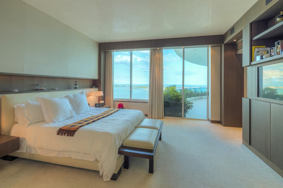 El "penthouse" cuenta con cinco cuartos.