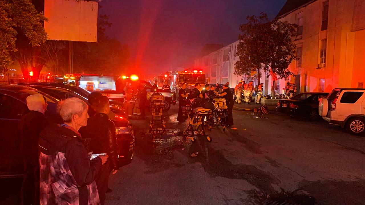 Bomberos de Houston informaron sobre un incendio registrado este lunes por la tarde.