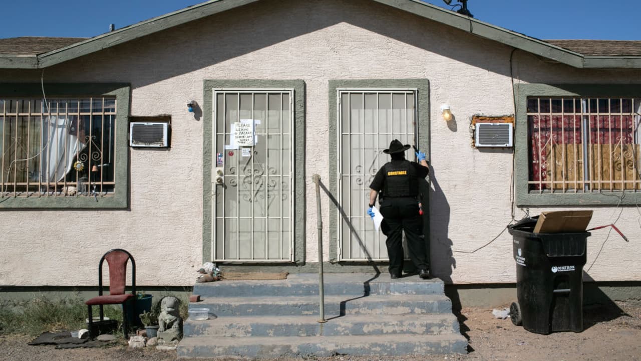 Inquilinos de Nueva York en mayor riesgo de desalojo tras terminar la moratoria federal