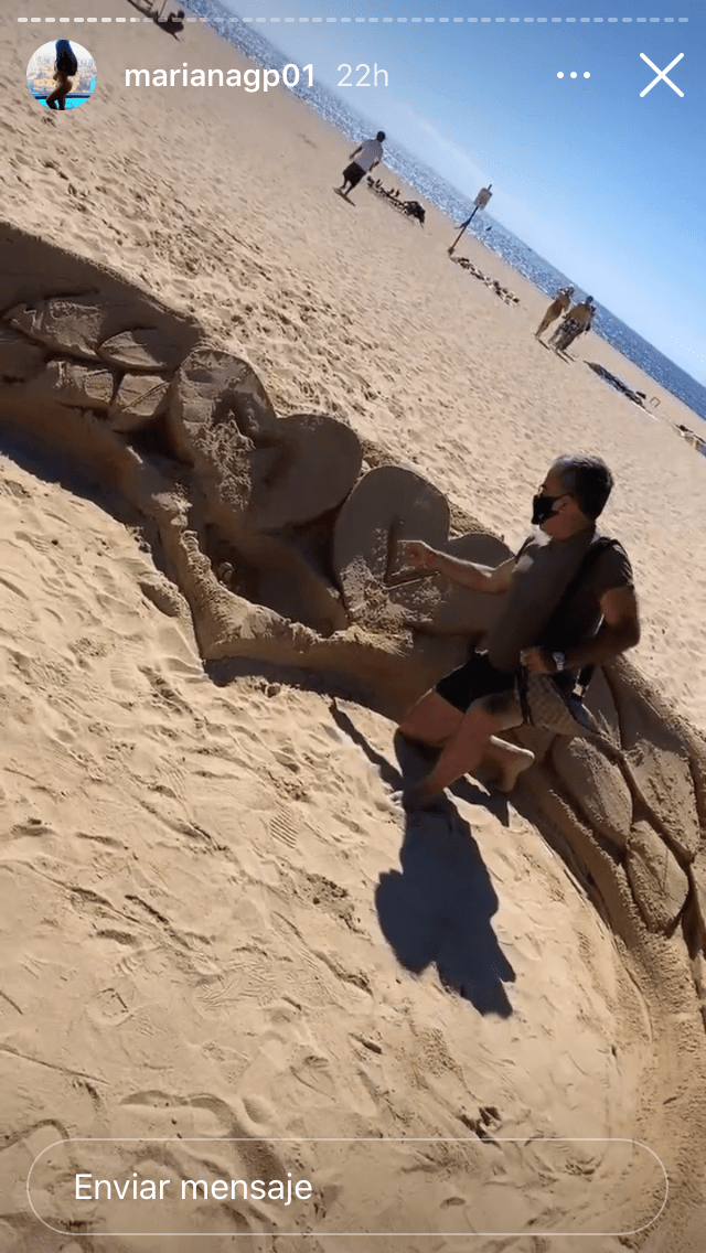 "¡Vicente 
<b><a href="https://www.univision.com/famosos/novia-de-vicente-fernandez-jr-niega-que-el-cantante-sea-su-sugar-daddy-o-patrocinador-fotos" target="_blank">no es mi 'sugar daddy'</a></b>!", agregó de manera tajante.
<br>