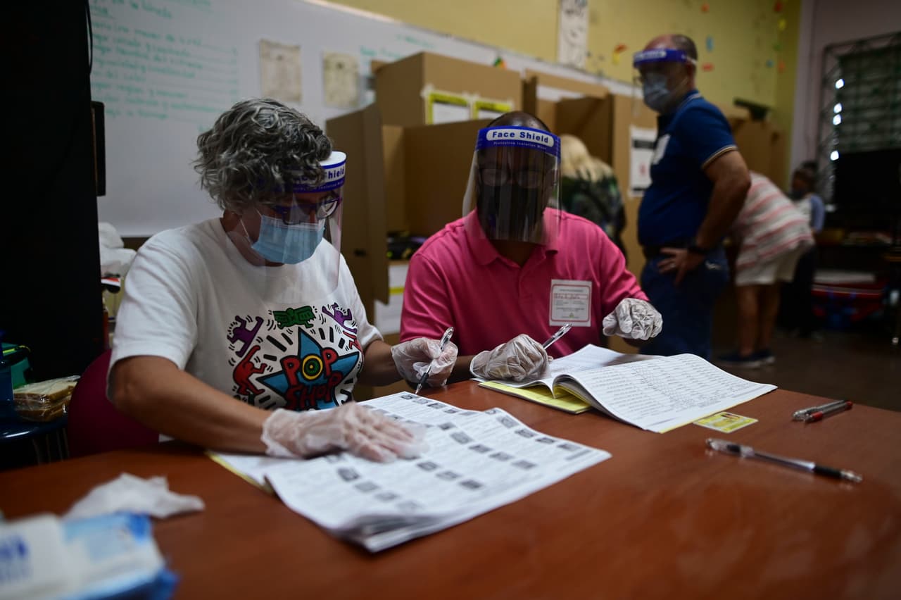 Aparecen siete maletines con votos sin contar, varios de ellos pertenecientes a San Juan