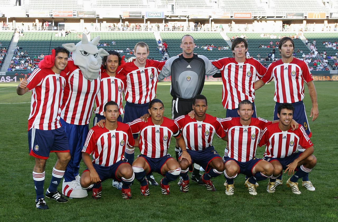 La MLS pasó momentos muy duros en el inicio del milenio y no vieron a un club de expansión hasta 2005, cuando Chivas USA y Real Salt Lake se unieron a la liga. La suerte de estos dos equipos sería muy diferente también. Chivas USA, un equipo creado de la mano de CD Guadalajara, traería talento mexicano a la MLS, pero nunca lograrían ganar la liga.