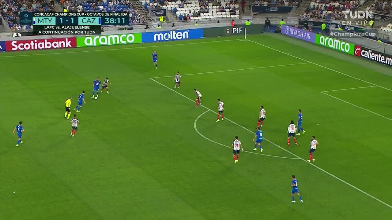 ¡TIRO ATAJADO! disparo por Agustín Palavecino.