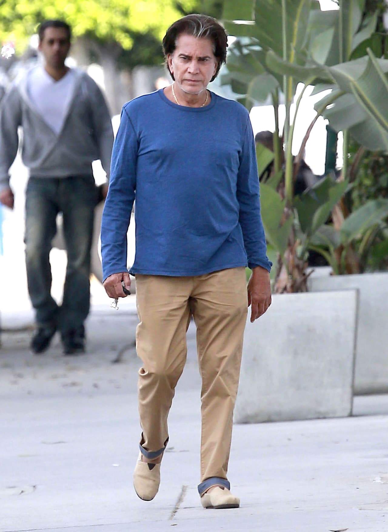 En 2016, aparece cantando en un concierto en Colombia
<b><a href="https://www.univision.com/shows/el-gordo-y-la-flaca/impactantes-imagenes-jose-luis-rodriguez-el-puma-esta-delicado-de-salud-pero-no-cancela-sus-conciertos-video">conectado a un tanque de oxígeno</a></b>, preocupando a sus fans por su salud. En diciembre 2017 se somete a un
<b><a href="https://www.univision.com/musica/jose-luis-rodriguez-el-puma-pone-su-vida-y-su-musica-en-manos-de-dios">doble transplante de pulmón</a></b> para tratar su condición.