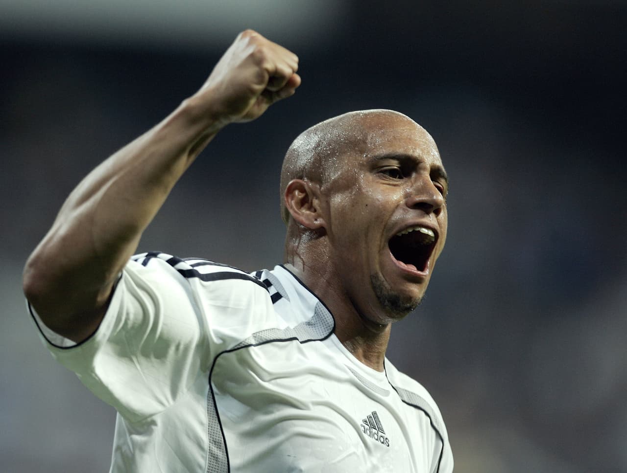 Roberto Carlos encontró su fin en el futbol a los 42 años. Su equipo fue el Real Madrid.
