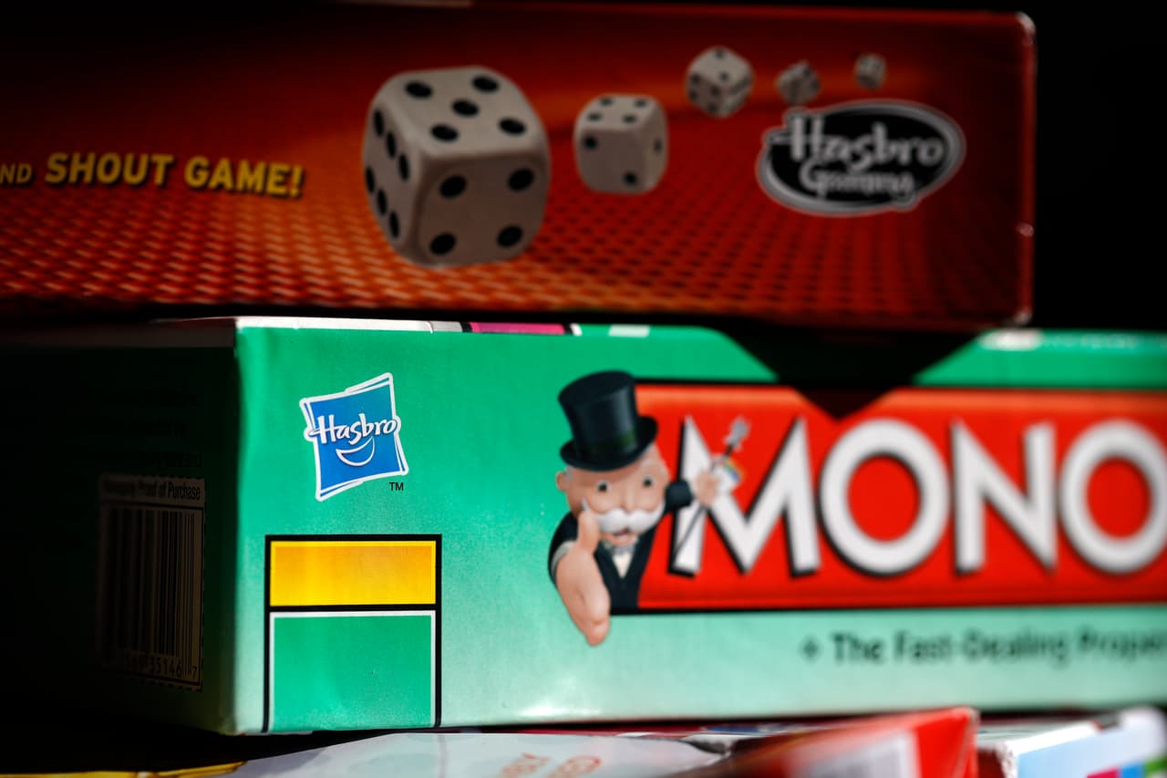 Monopoly o Monopolio acaba de expandir su línea para incluir una versión de San Antonio que se puede conseguir en tiendas minoristas locales como H-E-B, Black Rifle Coffee Company, Feliz Modern y Twig Book Shop.