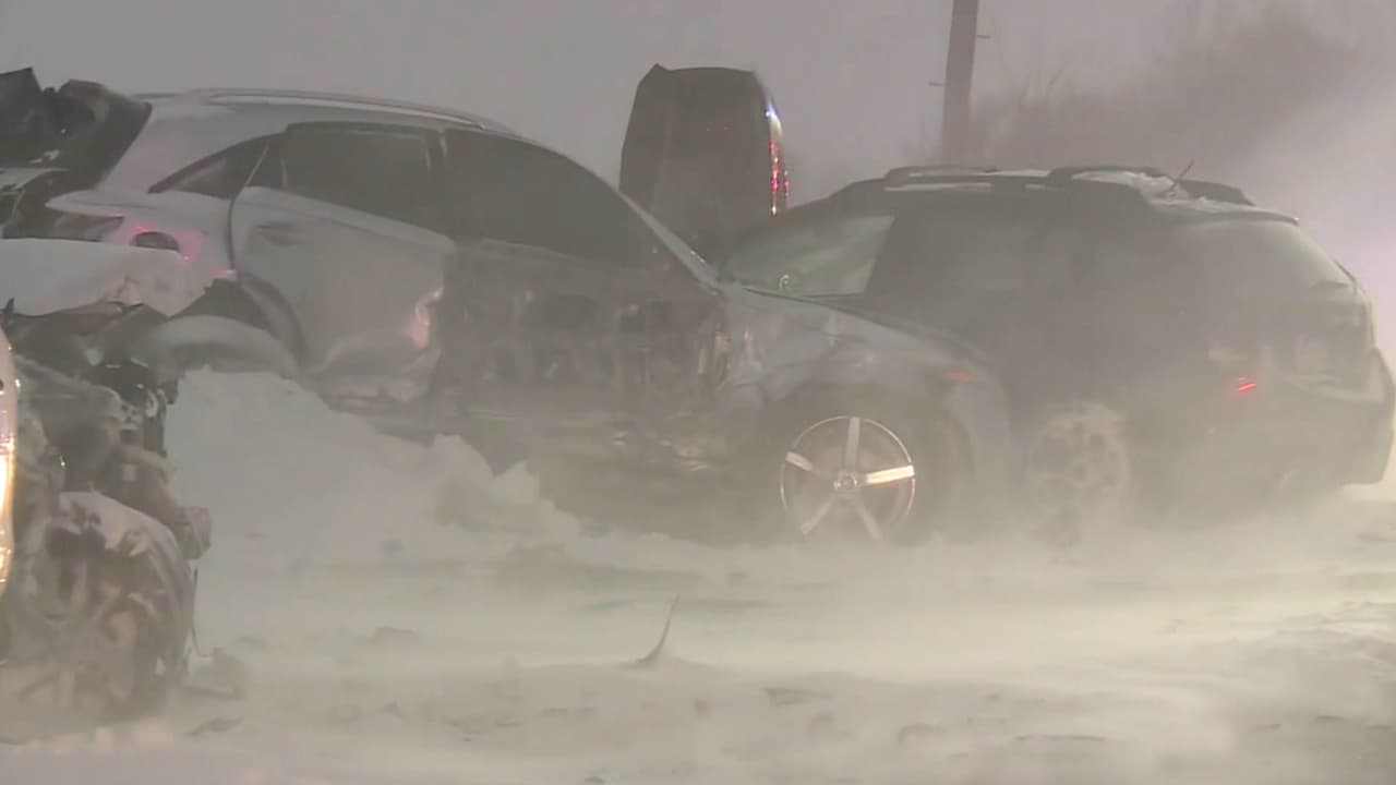 Un choque entre 9 autos por condiciones invernales en Winnebago