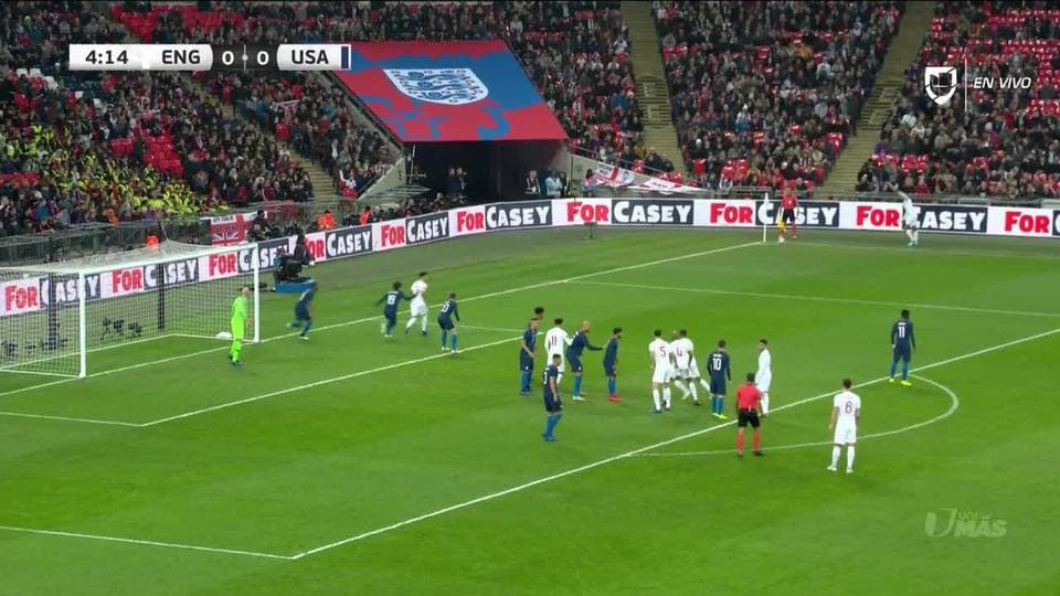 Tiro de esquina para England